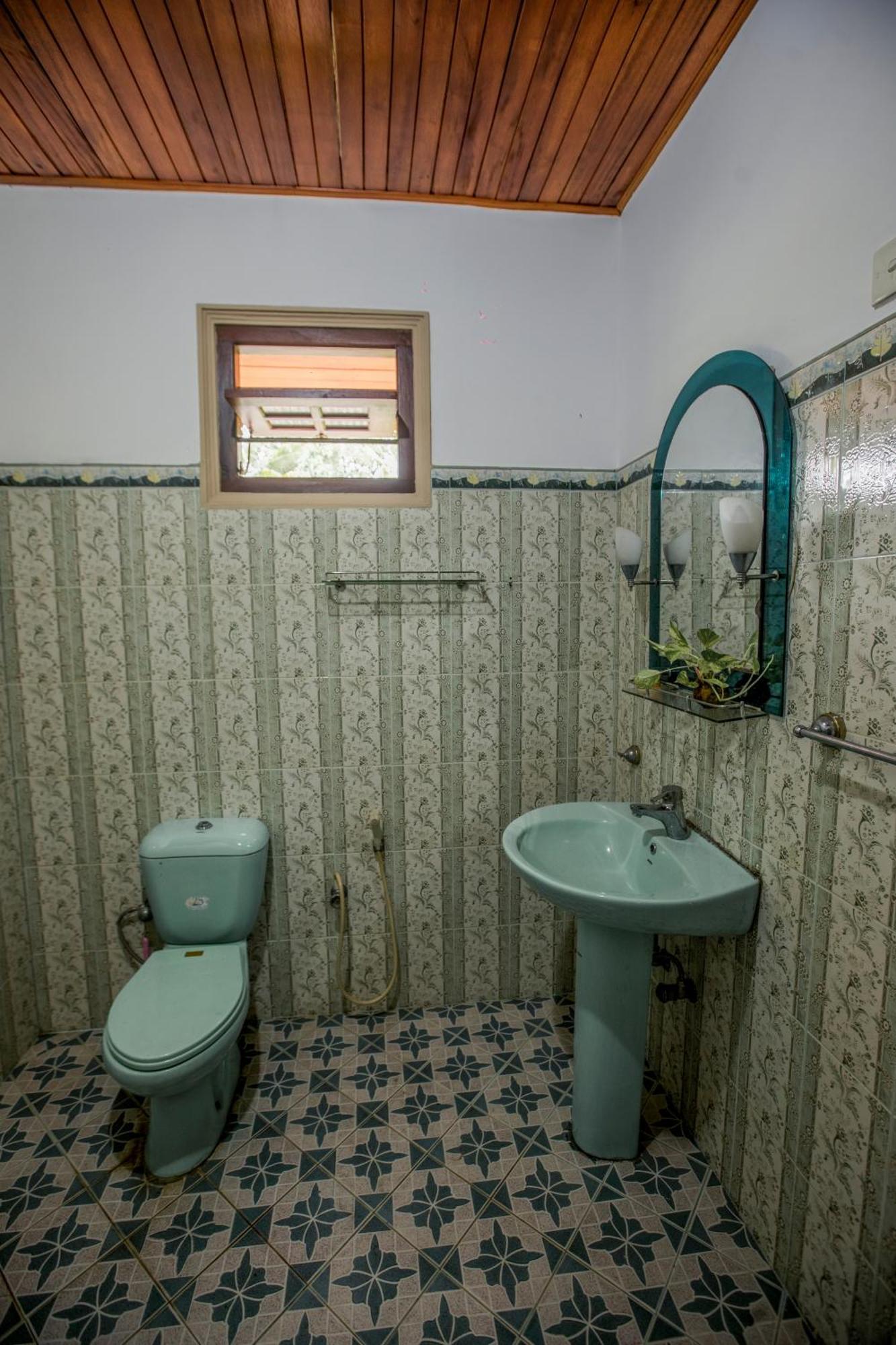 ガル Three Shades Bed & Breakfast エクステリア 写真